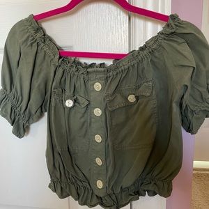 American Eagle cropped short sleeved shirt